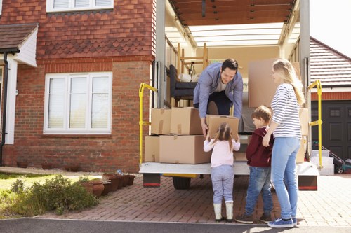 Mover pricing a small flat relocation in Putney